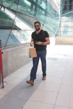 Arunoday Singh snapped at airport on 7th Nov 2015